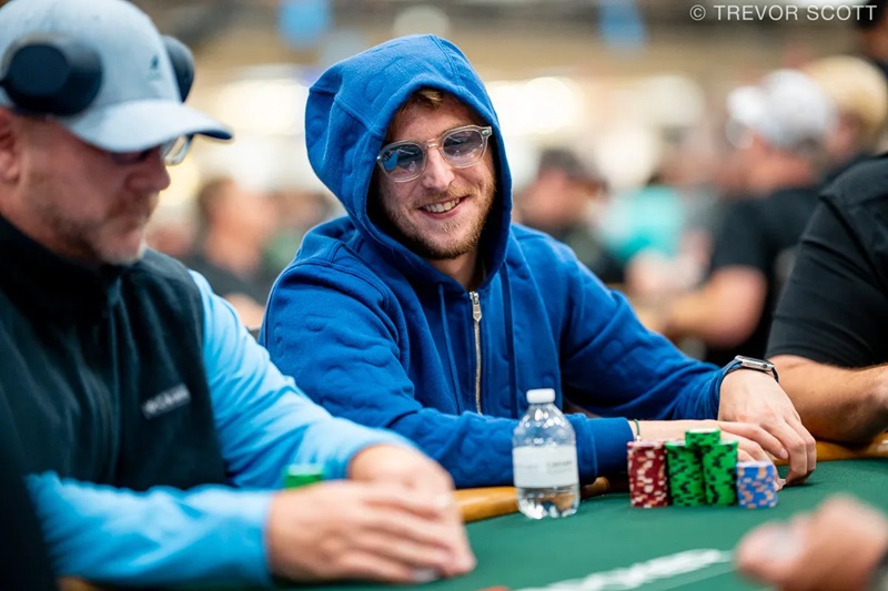 ONE DAY IN VEGAS#6 : Sacha Guerrero très bien parti dans l'Event#10 de ces WSOP 2025