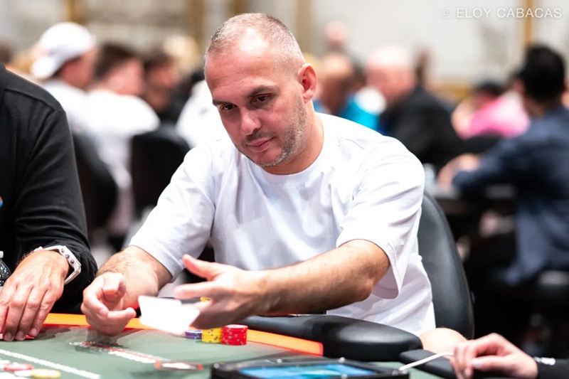 ONE DAY IN VEGAS#2 : Jake Schwartz domine l'Event#3: 5K 8Handed NLHE et Shmuel en tête de l'Event#4